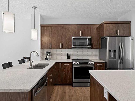 4th image of 226 S 148th Ave NW