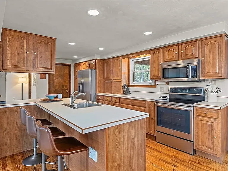 5895 Glen Hill Dr — Photo 6