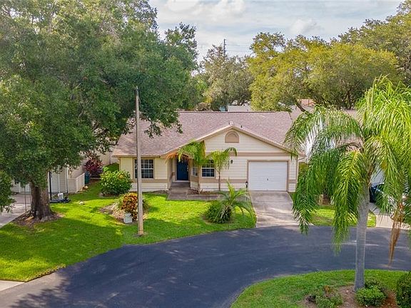 3rd image of 1463 Brier Ct