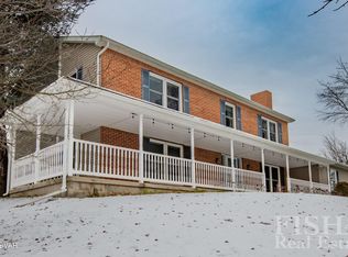 1094 Redwing Rd, Lock Haven, PA 17745