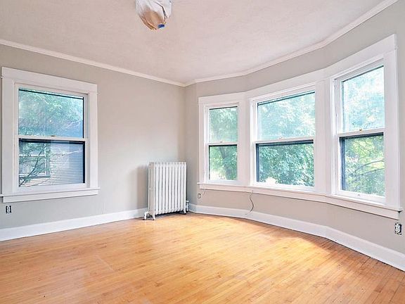 4th image of 2097 Marshall Ave