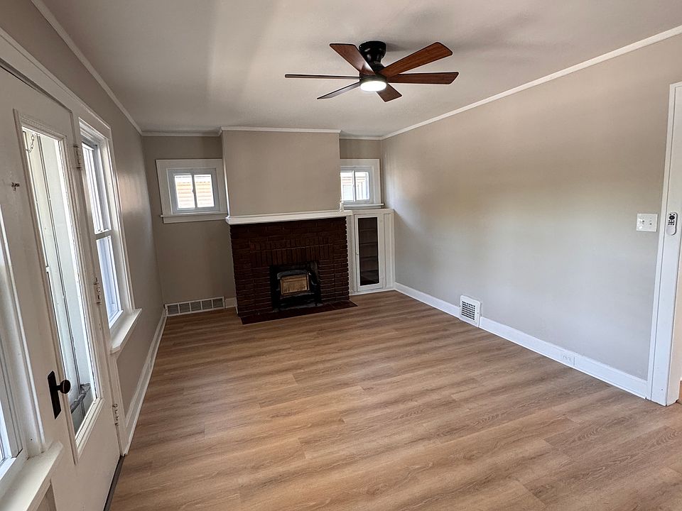 1st image of 3390 W 117th St