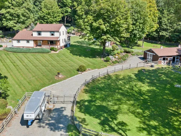1080 E Mountain Road S, Cold Spring, NY 10516