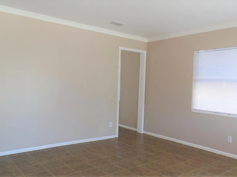 4935 Emerson Ave S — Photo 3