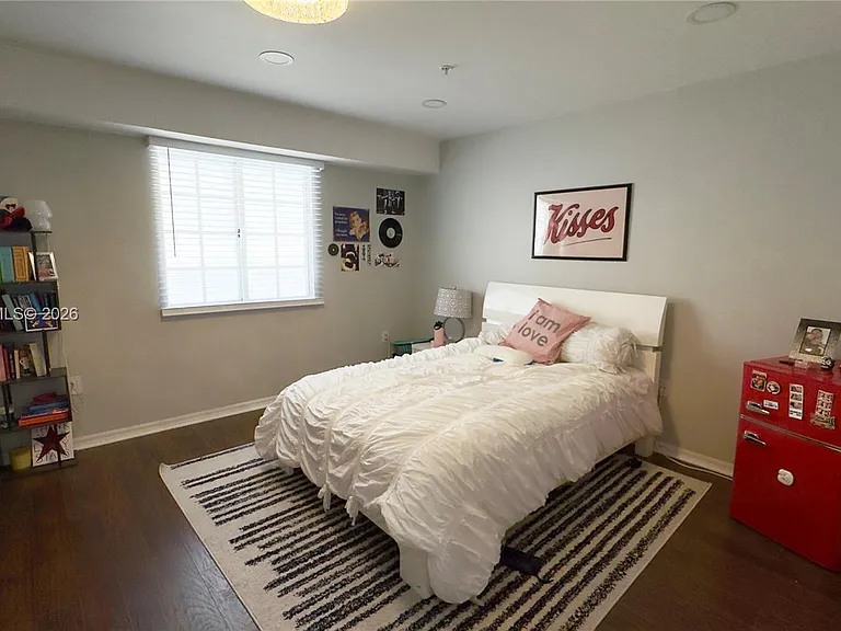 2845 NE 185th St #908 — Photo 19