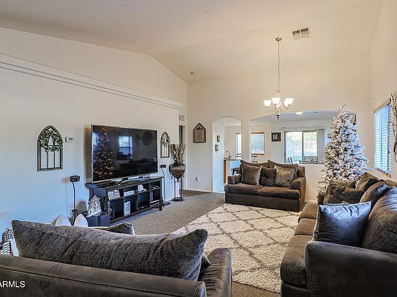 4th image of 11318 W Meadowbrook Ave