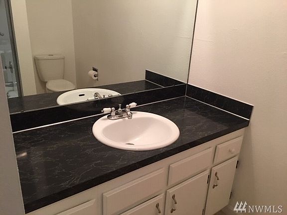 4th image of 12300 28th Ave NE APT 203