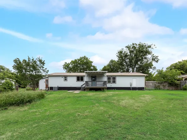 336 Penny Ln, Roanoke, TX 76262