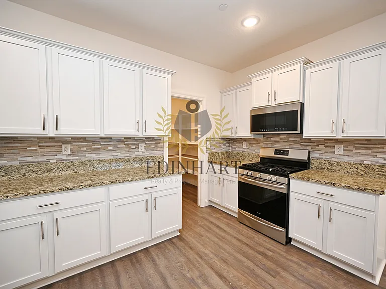 4410 W Langden Dr — Photo 8