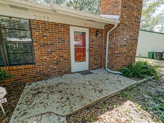 2nd image of 2039 Hanover Ct