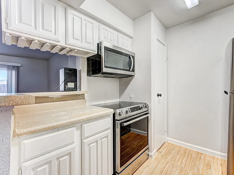 6001 Reims Rd #301 — Photo 13