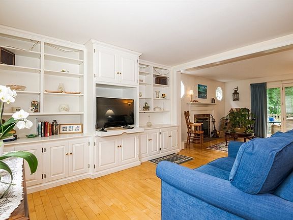 4th image of 46 Abington Ave