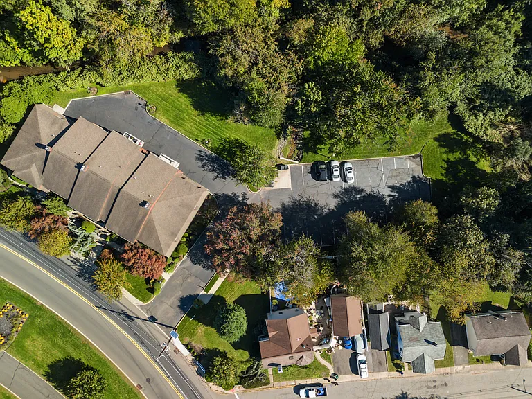 70 Harristown Rd #1 — Photo 4