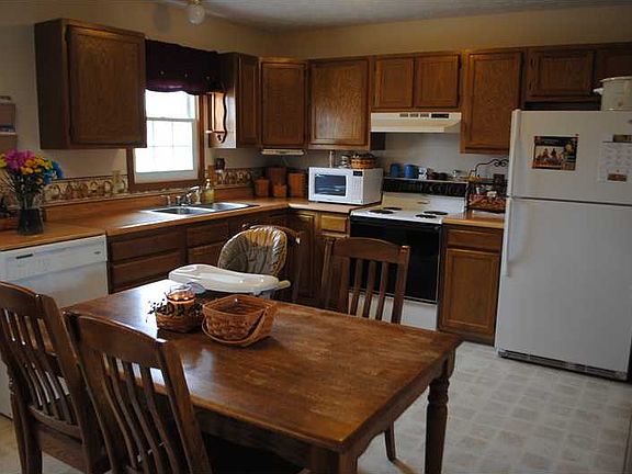 4th image of 738 Barbara Dr