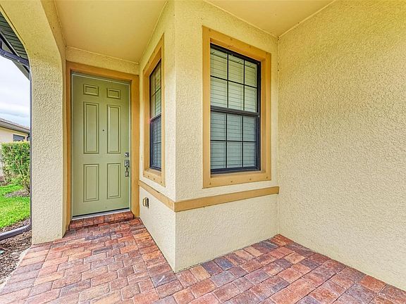 5th image of 13821 Alafaya St
