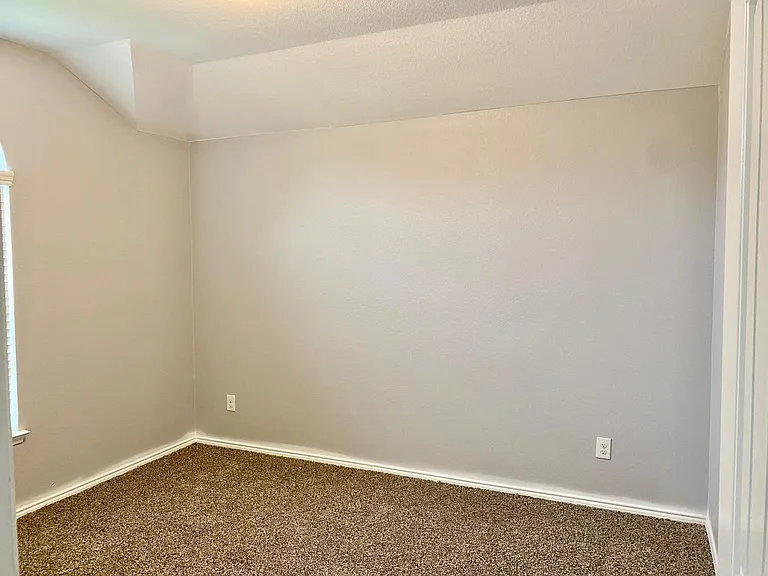 279 Oxford Dr — Photo 13