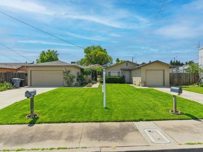 731 W J St, Oakdale, CA, 95361
