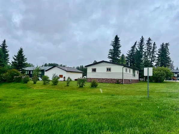 5104 E 50th St, Caroline, AB T0M 0M0