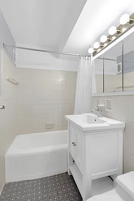 Sold by Bond New York | media 13