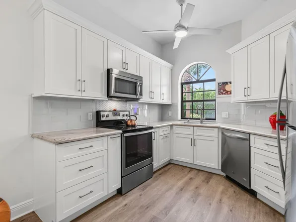 5131 Europa Drive #J, Boynton Beach, FL 33437