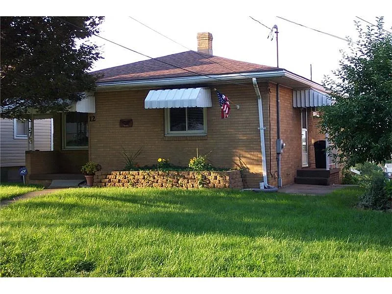 12 Springer Ave photo 1