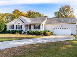 24 Lawrence Ct, Smithfield, NC 27577
