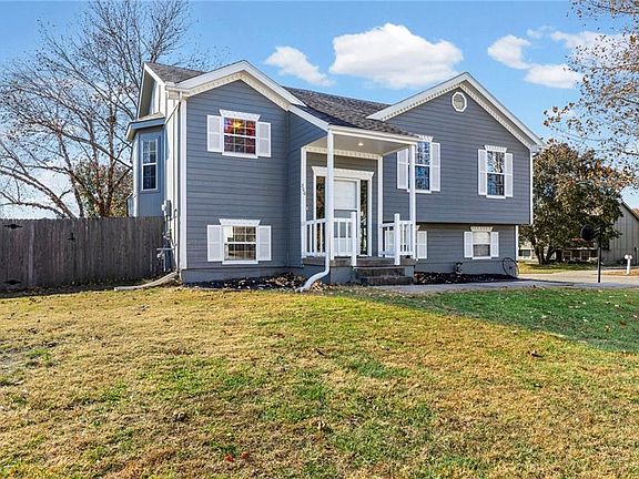 3rd image of 300 Copeland Dr