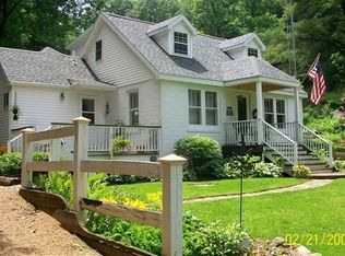 N3992 Hale Rd, Mauston, WI 53948