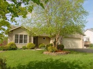 2329 Highwood Ave E, Maplewood, MN 55119