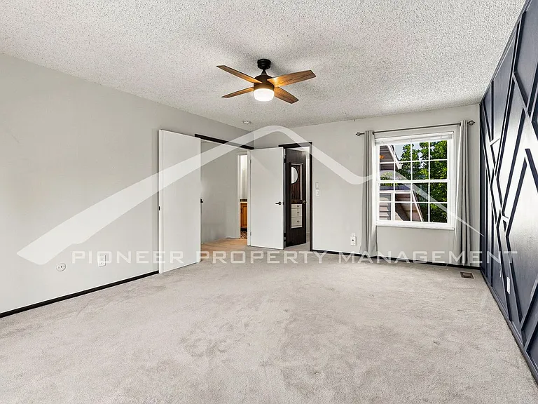 2598 S Vaughn Way #B — Photo 13