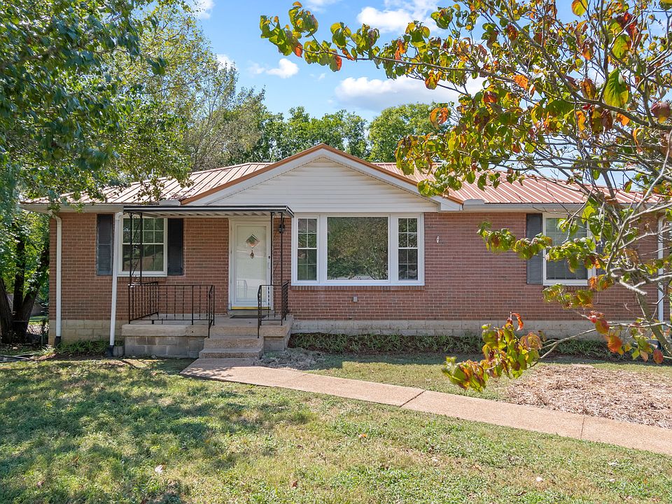 615 Galaxie Dr in Charlotte Park