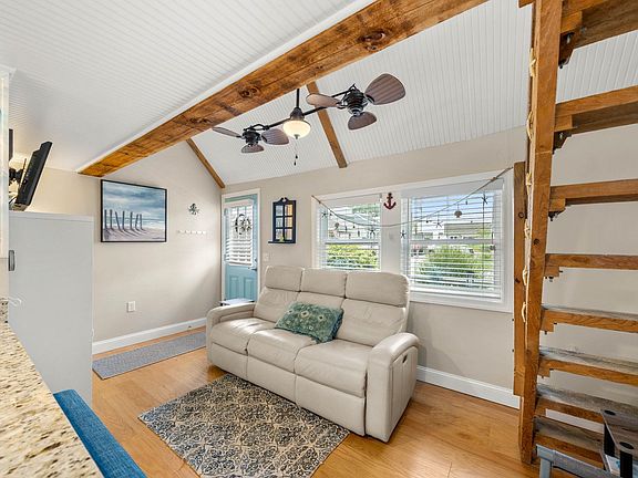 4th image of 470 Winnacunnet Road #8