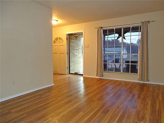 4th image of 3332 Hula Dr