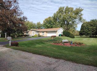 7135 Flora Rd, Rockford, IL 61101