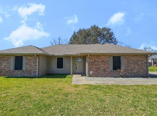 2706 Grand Point Hwy, Breaux Bridge, LA 70517