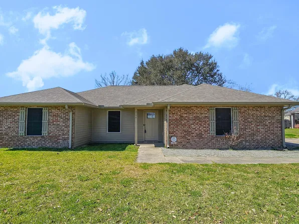 2706 Grand Point Hwy, Breaux Bridge, LA 70517