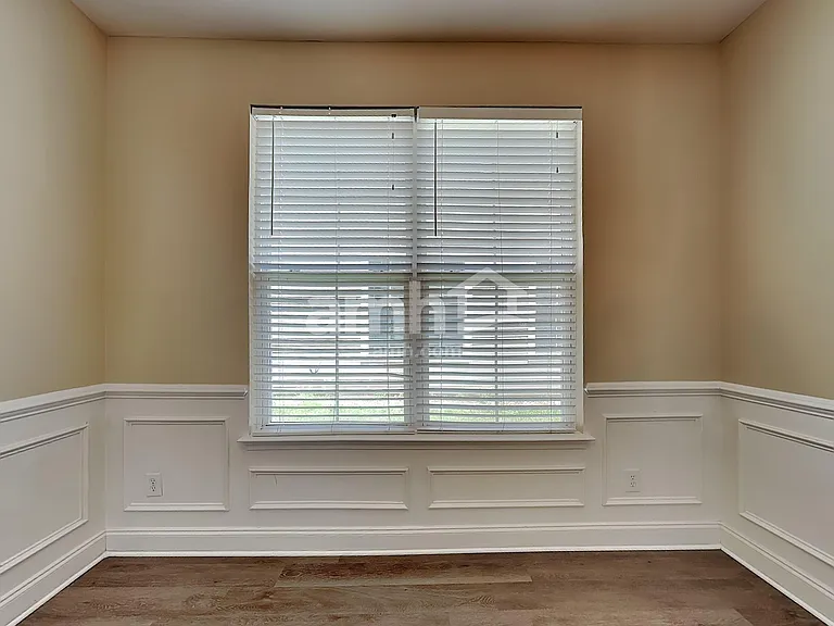 126 Diploma Dr — Photo 5