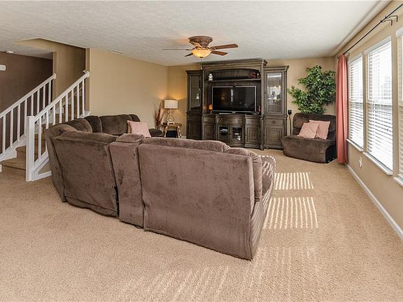 4th image of 1483 Hession Dr