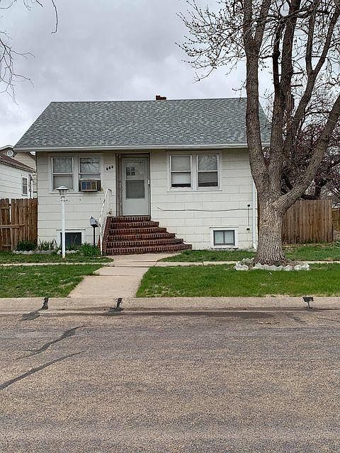 1st image of 717 W D St