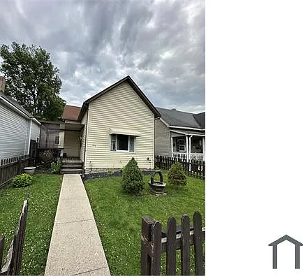 1518 Pearl St