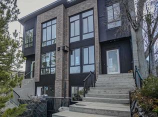 1319 N 21st Ave NW, Calgary, AB T2M 1L5