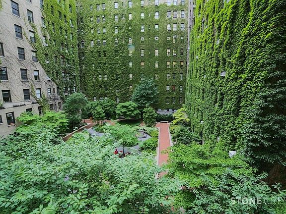 4th image of 200 W 90th St #7L