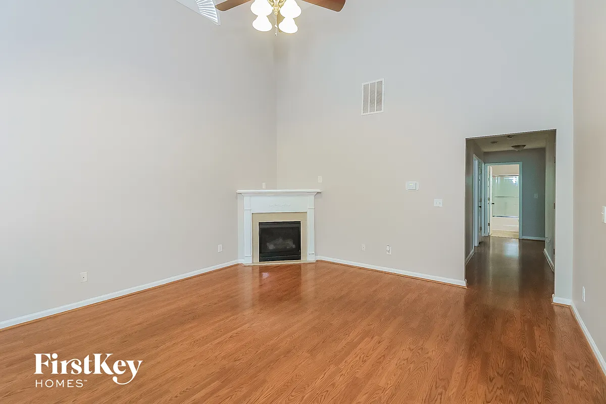 Building Photo - 813 Winsap Dr