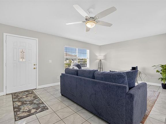 5th image of 301 ANDOVER PLACE S #171