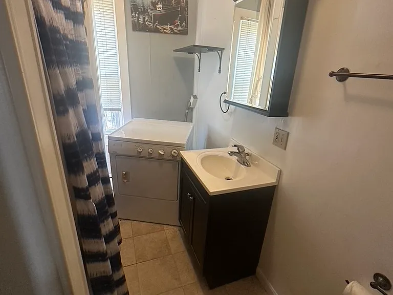226 Main St #4 — Photo 17
