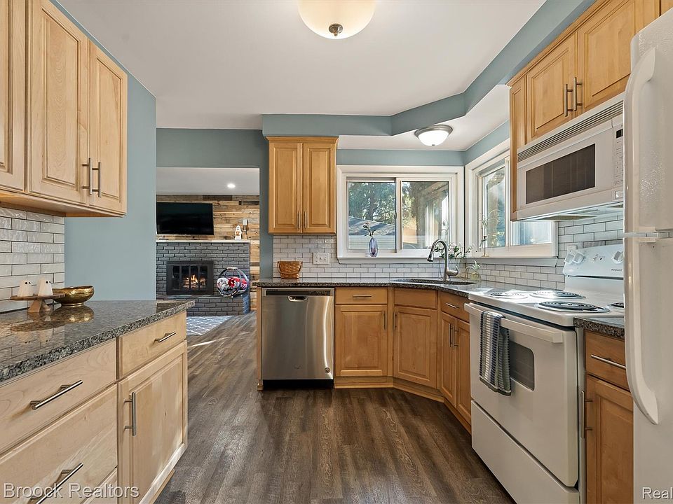 1602 Millard Ave, photo 15