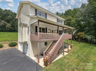 17 Meadow Brook Dr, Fletcher, NC 28732