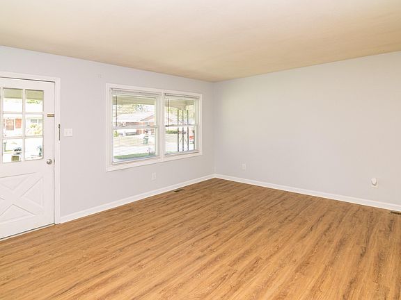 5th image of 423 Duell Dr