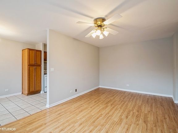 3rd image of 7306 N Winchester Ave