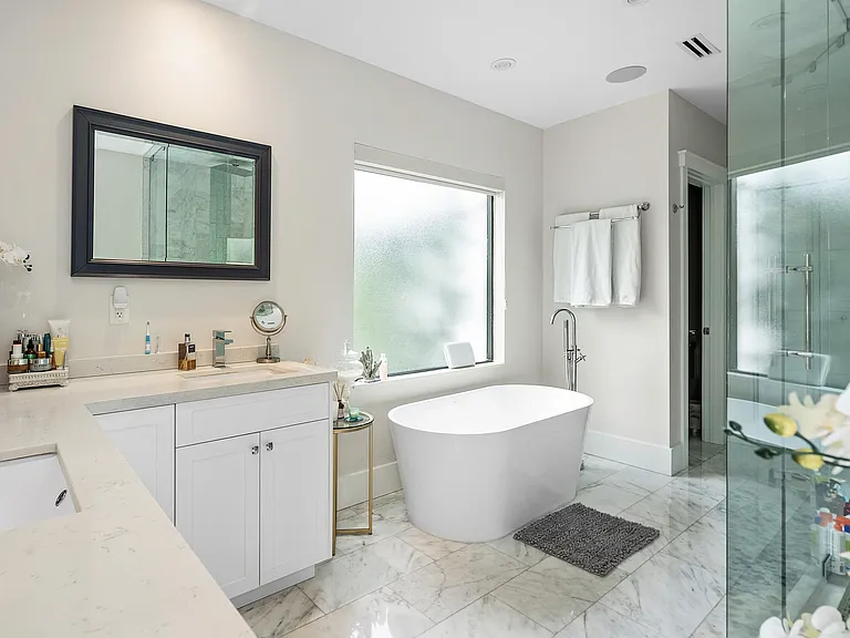 1117 Lake Dr — Photo 30